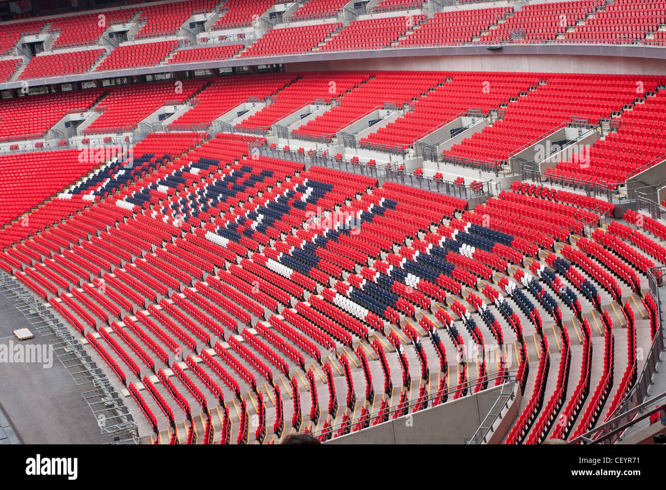 Internen Schuß des neuen Wembley-Stadion. Austragungsort der Olympischen Spiele 2012 London und Heimat der englischen Fußball-Nationalmannschaft. Stockfoto