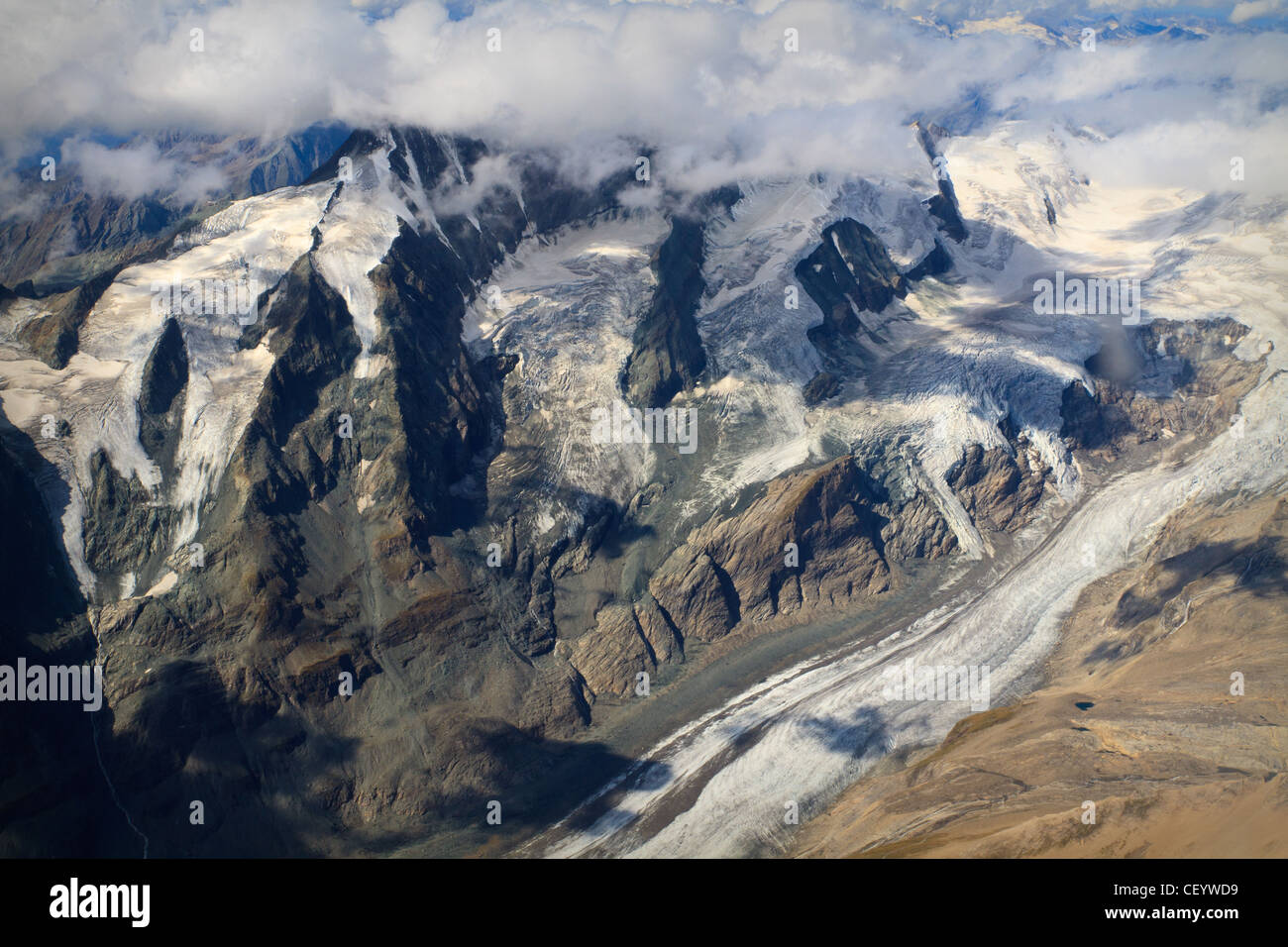 Pasterze-Gletscher am Großglockner-massiv - Luftaufnahme, Österreich Stockfoto