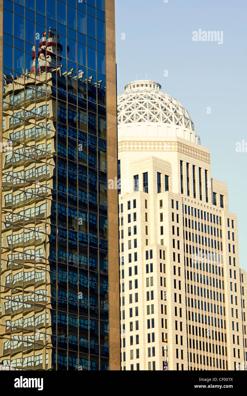 Gebäude-Zusammensetzung - Zentrum von Louisville Stockfoto