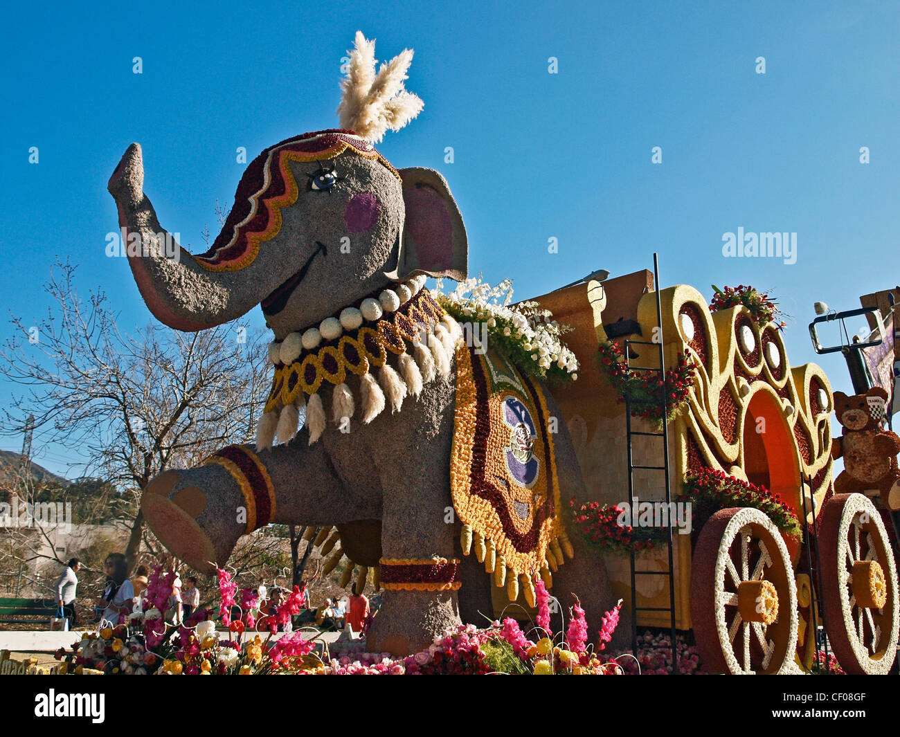 2012 Rose Parade statische Schwimmer anzeigen 'Stell dir Musik, Spaß und Freiheit"gesponsert von der Stadt Glendale, Kalifornien. Stockfoto