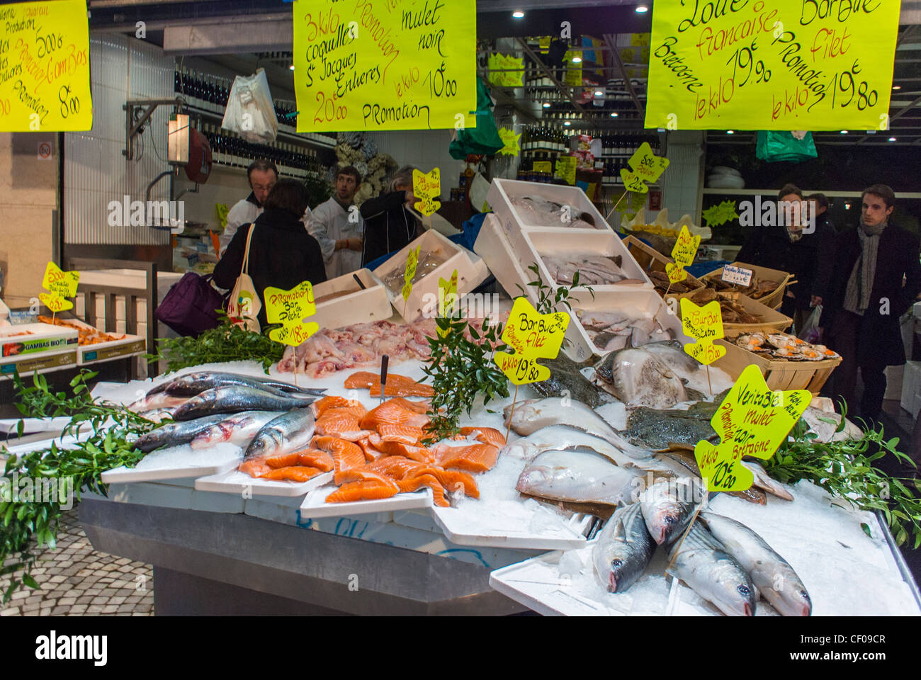 Paris, Frankreich, French Fish Monger Shop, Display, Lebensmittelpreise Stockfoto