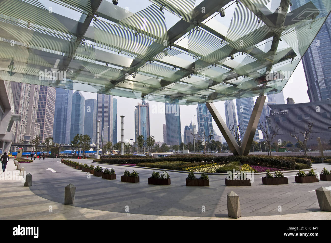 Eingang der IFC Mall - Pudong Lujiazui - Shanghai (China) Stockfoto