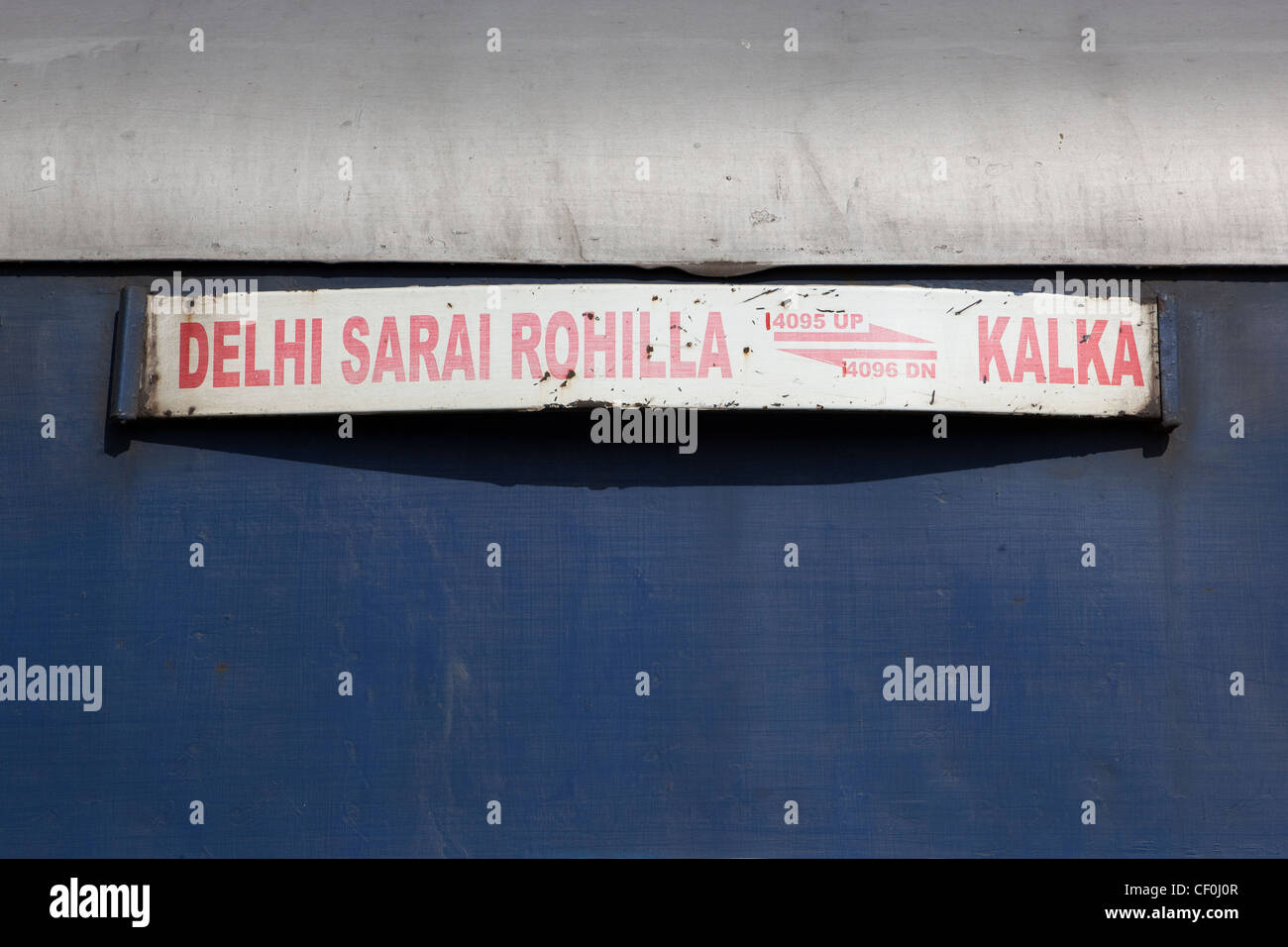 Beförderung-Zeichen auf der Delhi Kalka Zug über die indischen Eisenbahnen Stockfoto