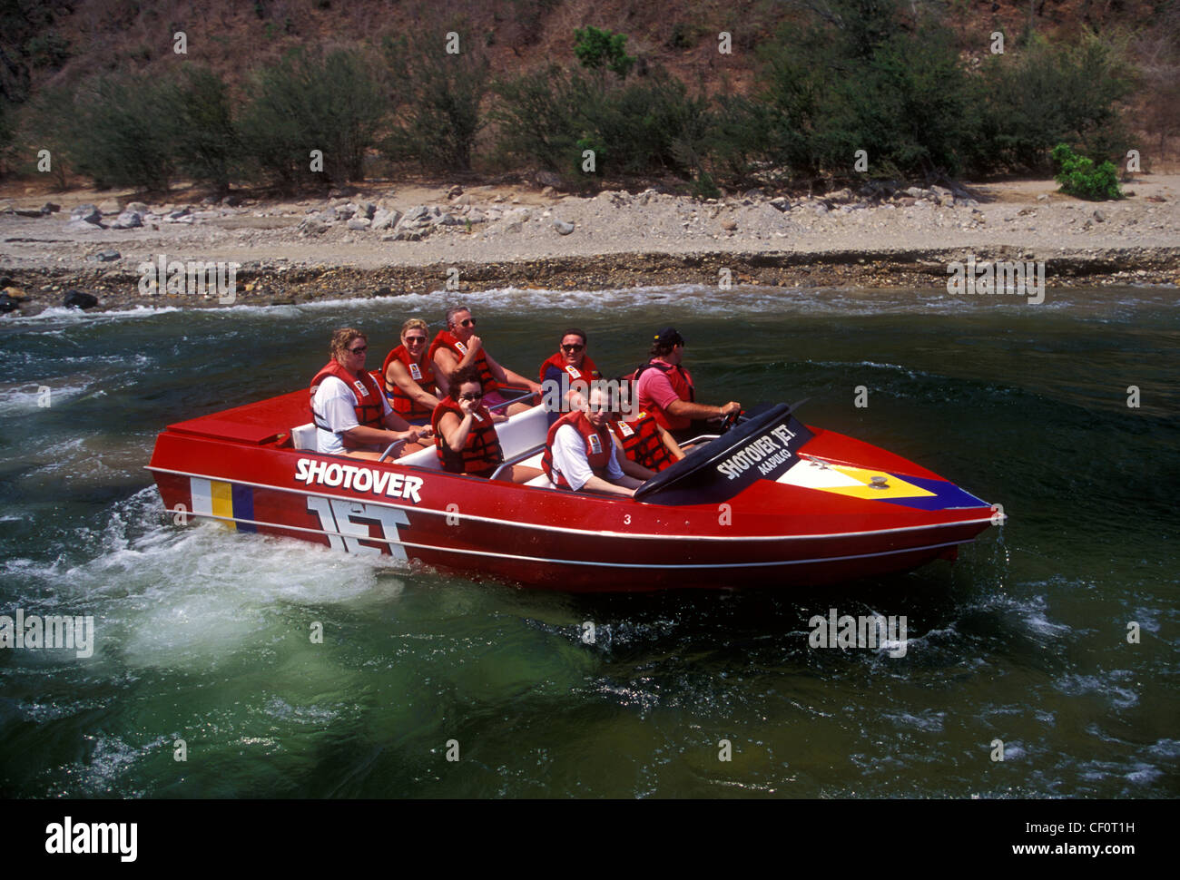 Menschen, Reisende, Touristen, Shotover Jet Boat Ride, Shotover Jet, high-speed boot, Papagayo River, in der Nähe von Puente Viejo, Guerrero, Mexiko Stockfoto