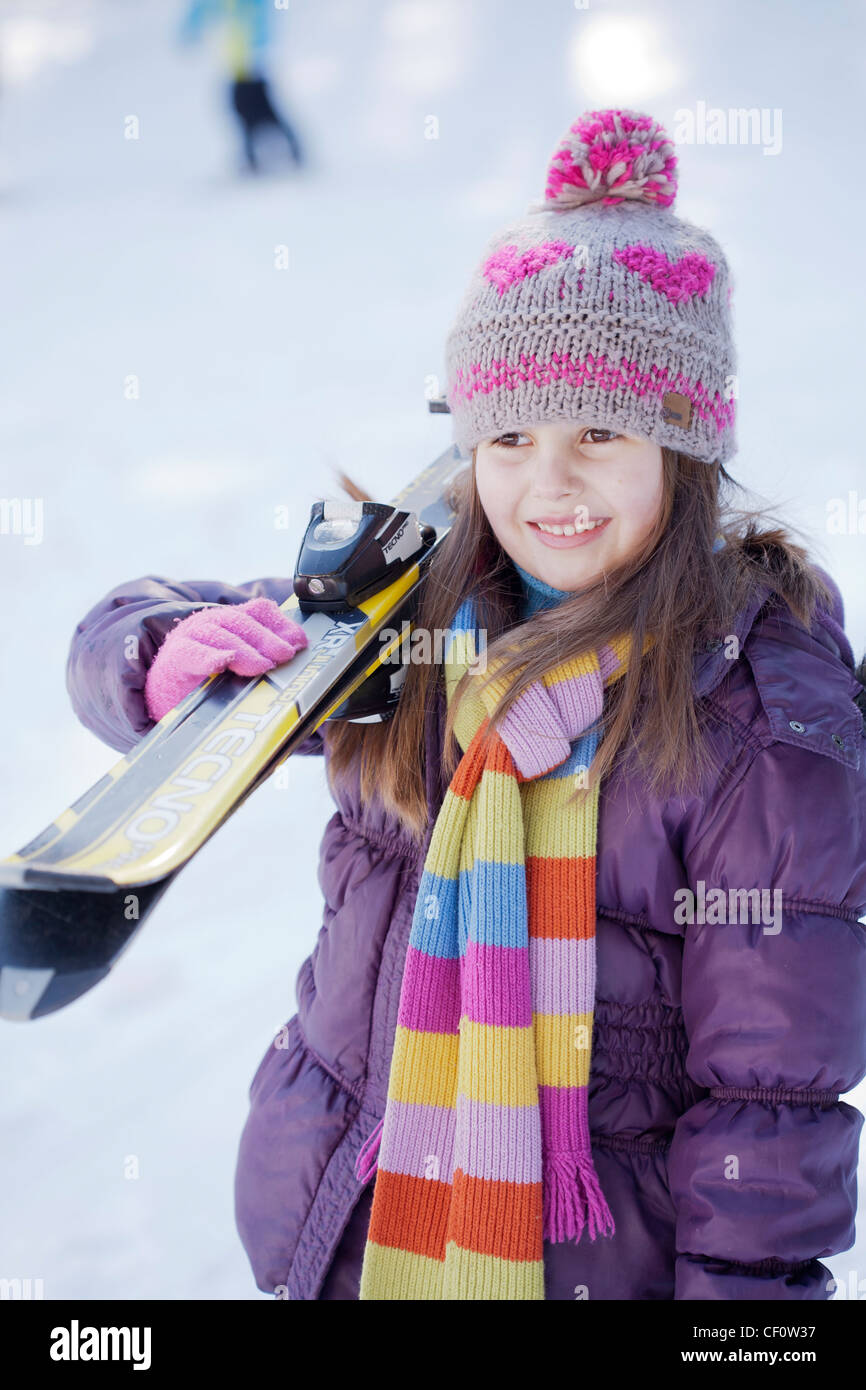 Mädchen beim Skifahren. Slowenien Julischen Alpen. Stockfoto