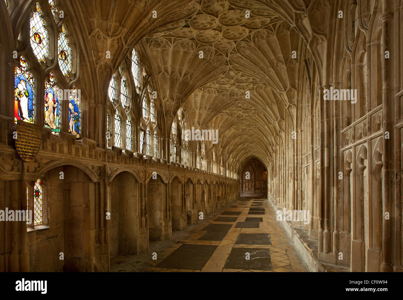 Innenraum der Klöster in der Gloucester Cathedral wo harry Potter Filme gedreht wurden, Gloucestershire, England Stockfoto