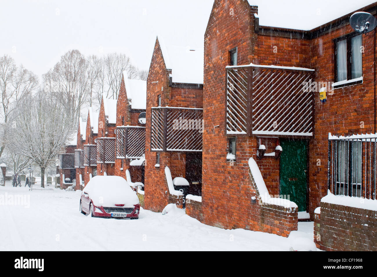 Canterbury schneebedeckte UK Gas Street Straße Winterszene Stockfoto