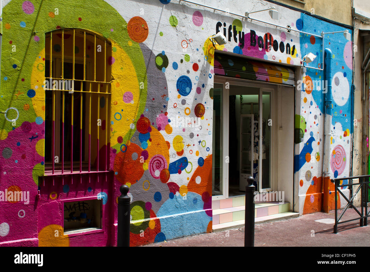Bunte Shops in Marseille Frankreich Stockfoto