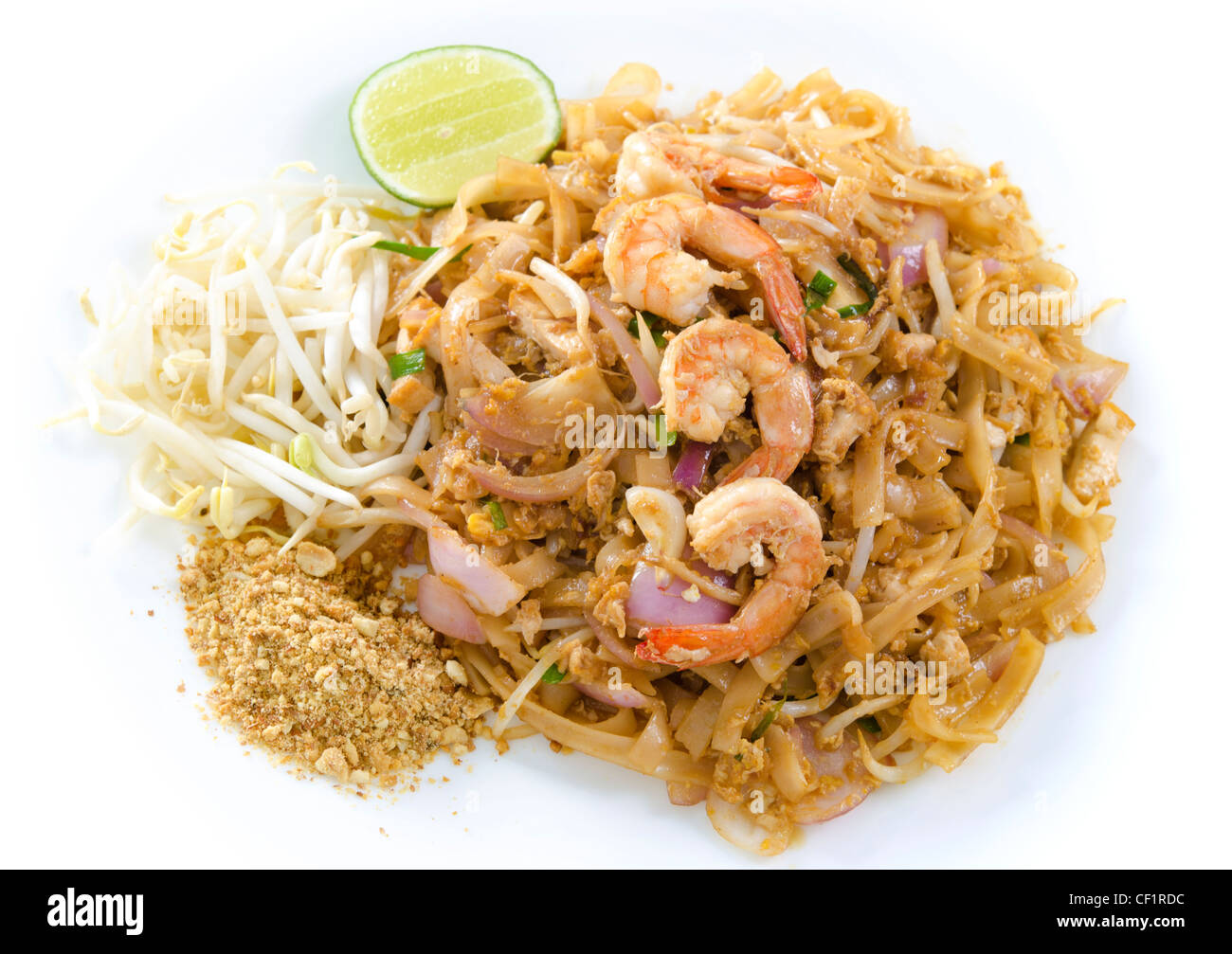 Thailändisches Essen Pad Thai Nudeln Rühren braten mit Garnelen Stockfoto