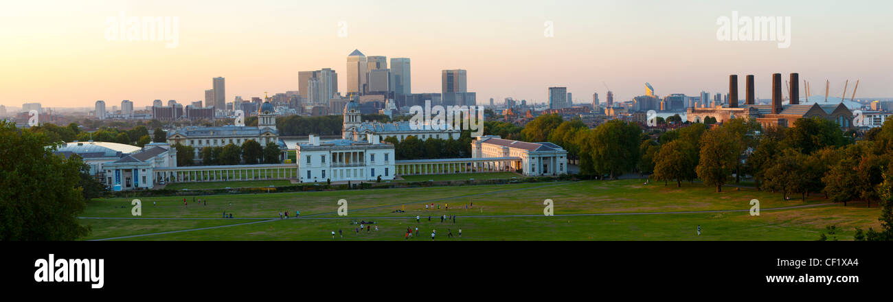 Einen Panoramablick über Canary Wharf und der City of London vom Royal Observatory in Greenwich Park Stockfoto
