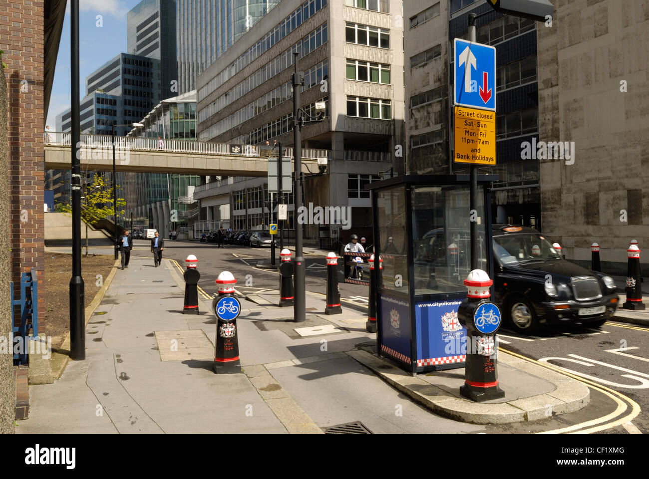 Eingang durch den "Ring aus Stahl" rund um die City of London. Der Ring aus Stahl wurde ursprünglich als Mittel zur hinaus gebaut. Stockfoto