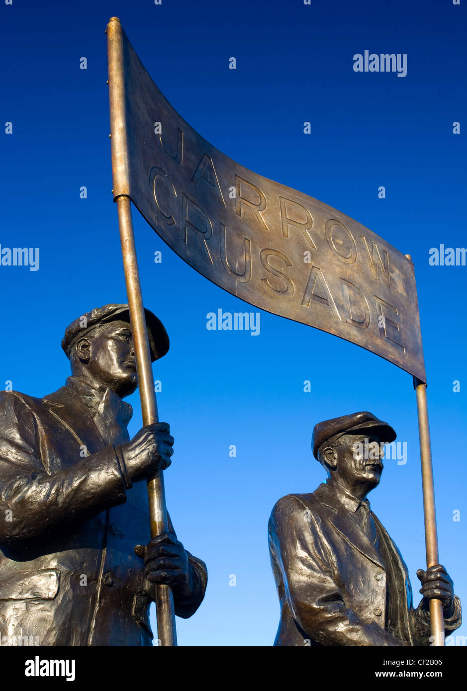 Eine lebensgroße Bronzestatue unter dem Titel "Der Geist von Jarrow" anlässlich des 65. Jahrestages der Jarrow März Oktober 193 Stockfoto