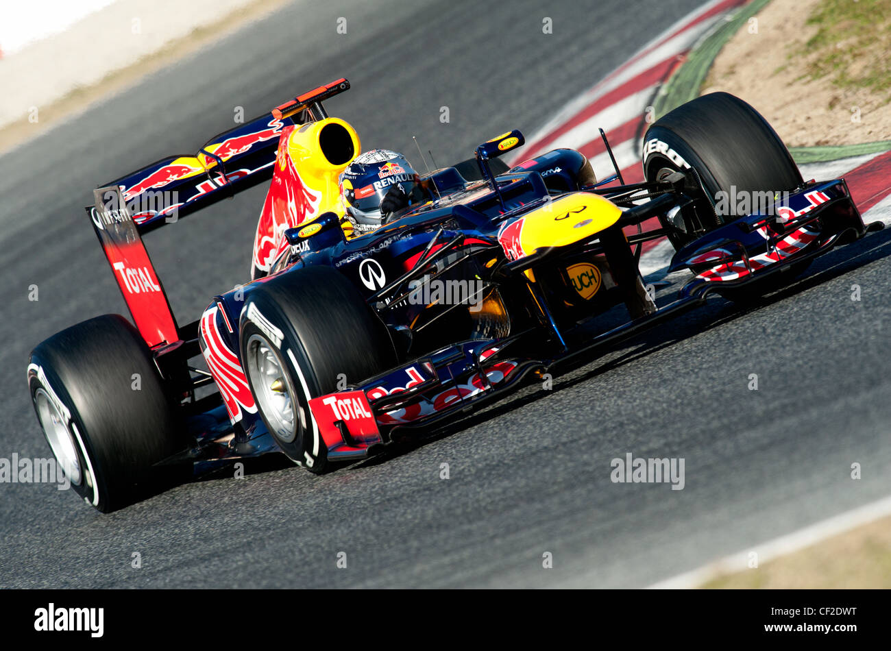 Sebastian Vettel (GER), Red Bull Racing Renault tb8, Rennwagen während der Formel-1-Tests Sitzungen in der Nähe von Barcelona im Februar 2012. Stockfoto