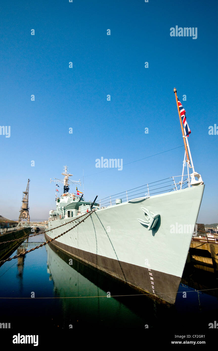 HMS Kavalier, der letzten verbliebenen Royal Navy Zerstörer aus dem zweiten Weltkrieg, am Chatham Historic Dockyard. Stockfoto