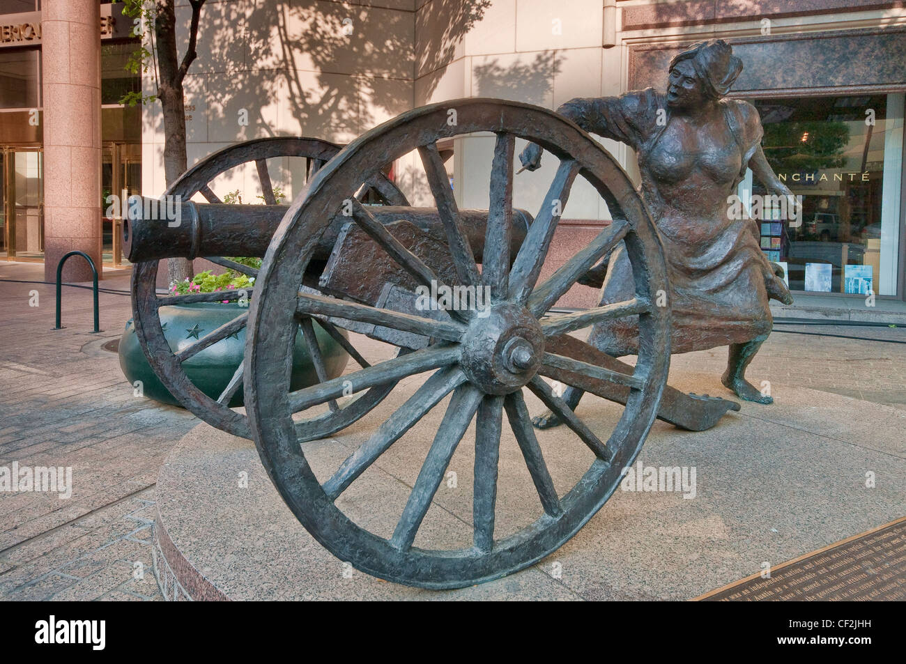 Angelina Eberly Abfeuern einer Kanone ab Archive Krieg des Jahres 1842, Skulptur von Patrick Oliphant Congress Avenue, Austin, Texas Stockfoto