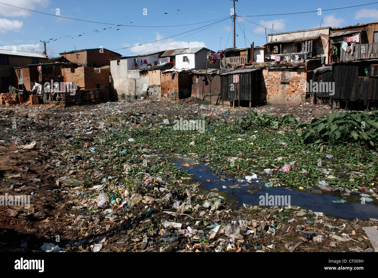 Ein Wohnviertel in Madagaskars Hauptstadt Antananarivo. Stockfoto