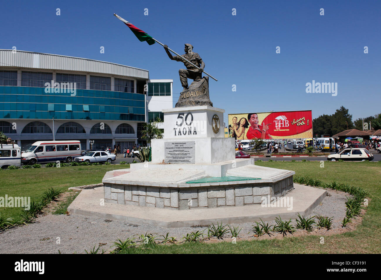 Statue im Zentrum Stadt um 50 Jahre Unabhängigkeit 1960-2010 zu gedenken. 50 Taona, Antananarivo. Madagaskar. Stockfoto