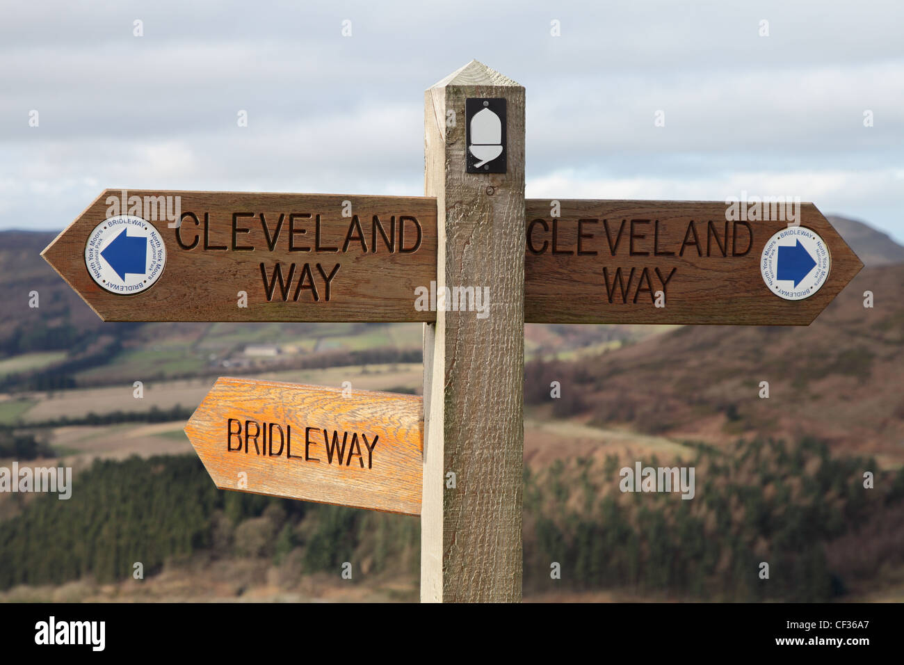 Hölzernen Fußweg Zeichen für Cleveland Way North Yorkshire England UK Stockfoto