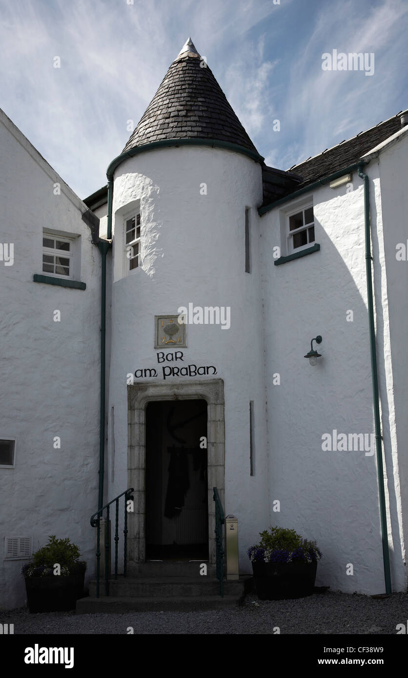 Das Exterieur des gälischen Traditionskneipe in Isleornsay. Stockfoto