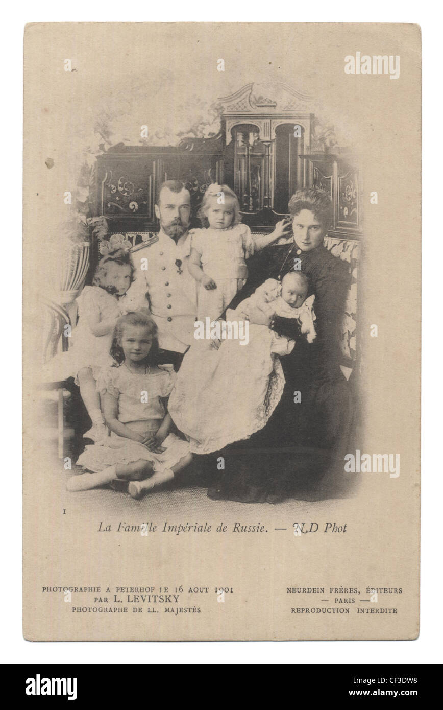 Alte Postkarte mit der russischen Zarenfamilie Stockfoto