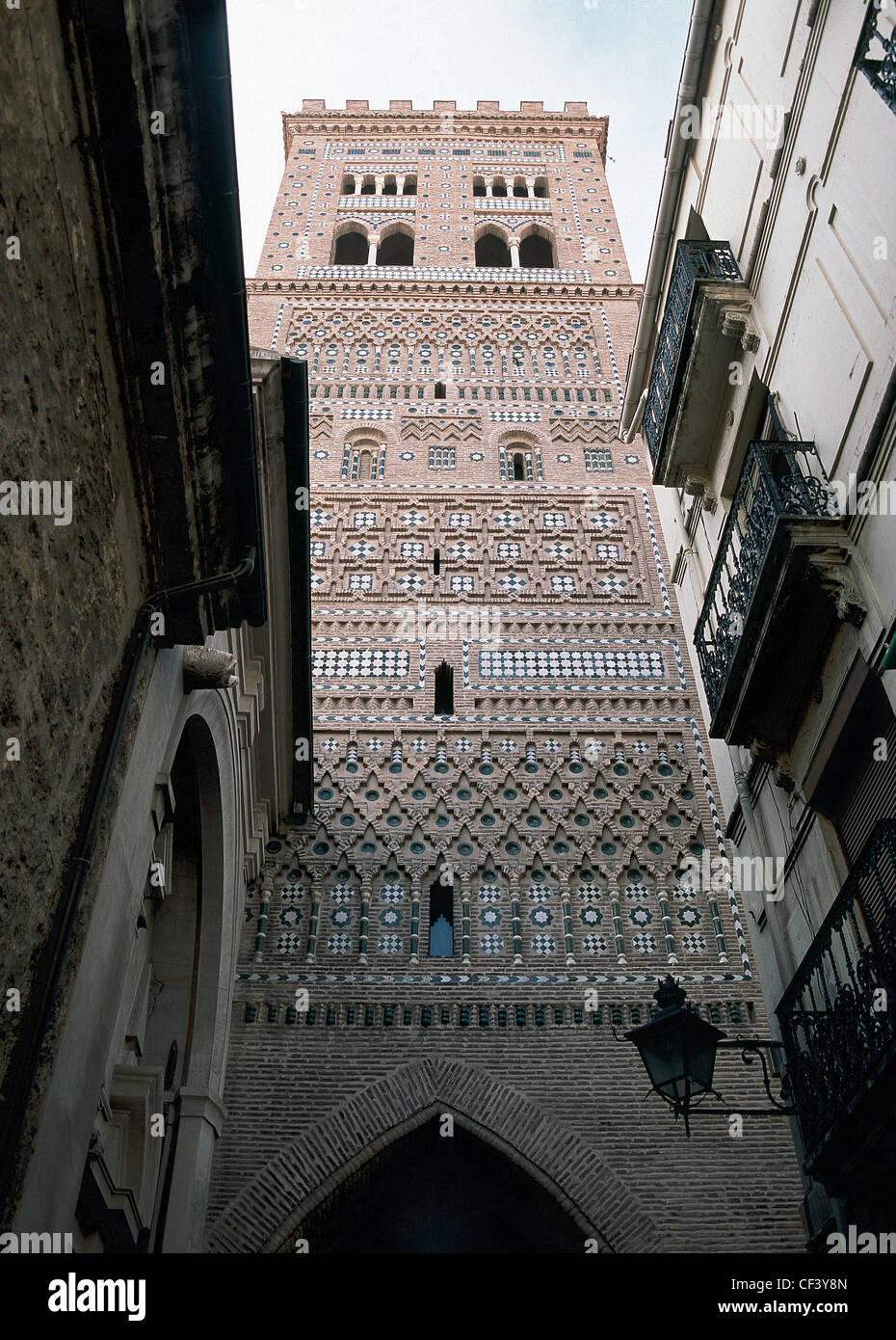 Spanien. Teruel. Turm der Kirche des Erlösers. Mudéjar. 14. Jahrhundert. Stockfoto