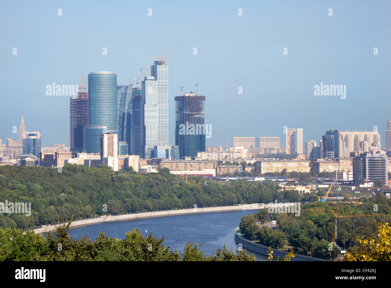 Moskau Stadt Stadtblick Bau hoher Gebäude Schaber Wolkenkratzer Baugeschäft Zentrum Gebäude Glas Beton Moskau Stockfoto