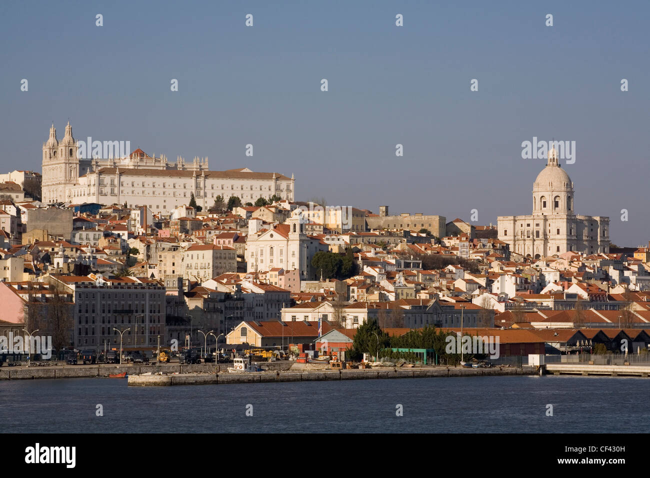 Portugal-Lissabon, Skyline der Stadt, mit Kloster Sao Vicente, Santa Luzia Kirche & nationalen Pantheon Stockfoto
