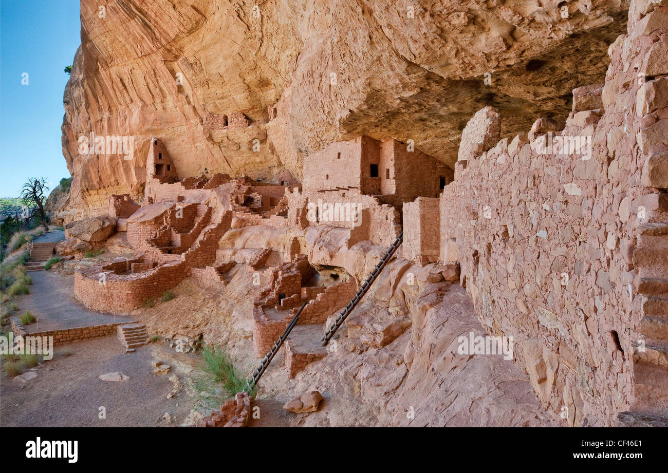 Lange Haus Cliff Wohnung in Alkoven im Wetherill Mesa in Mesa Verde Nationalpark, Colorado, USA Stockfoto