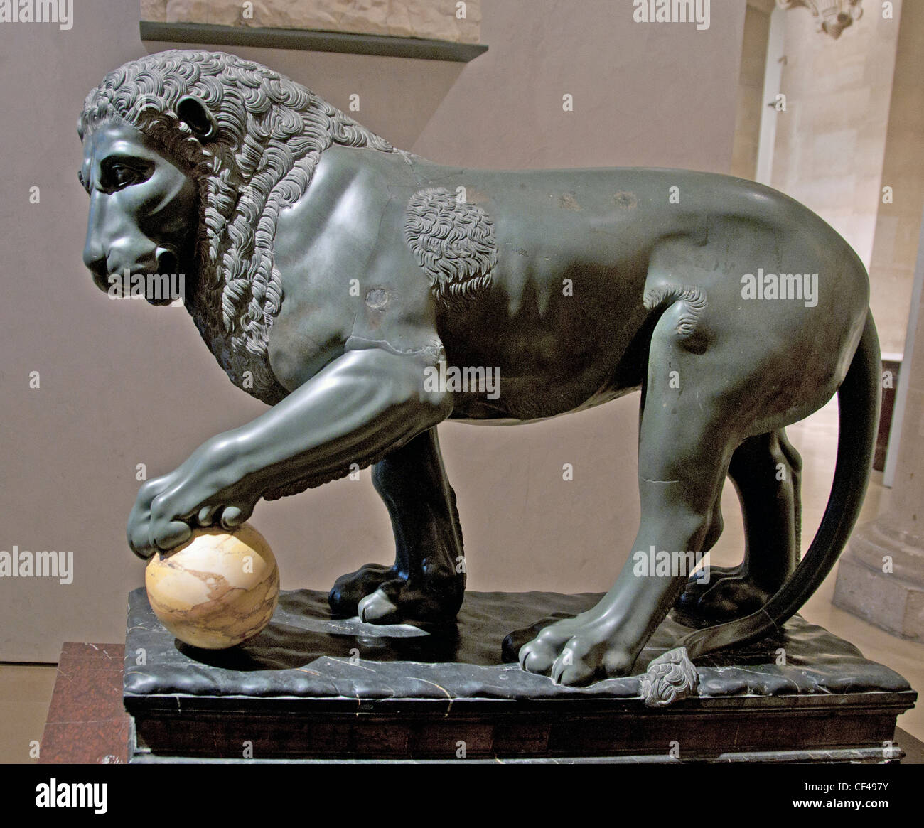 Löwe mit Kugel Statue 1. Cent AD Roman Albani Collection Stockfoto