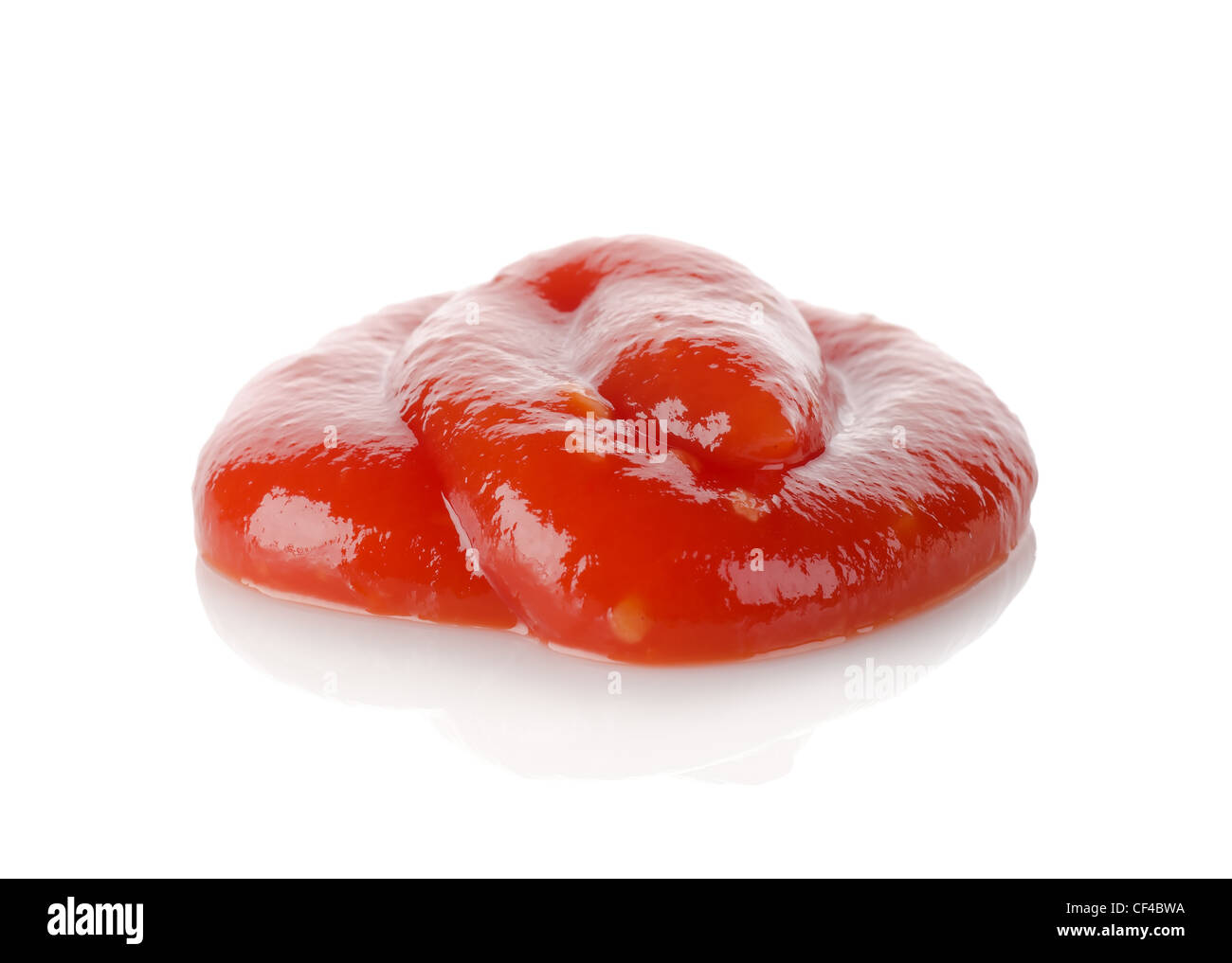 Tomaten-Ketchup-Sauce isoliert auf einem weißen Hintergrund. Stockfoto