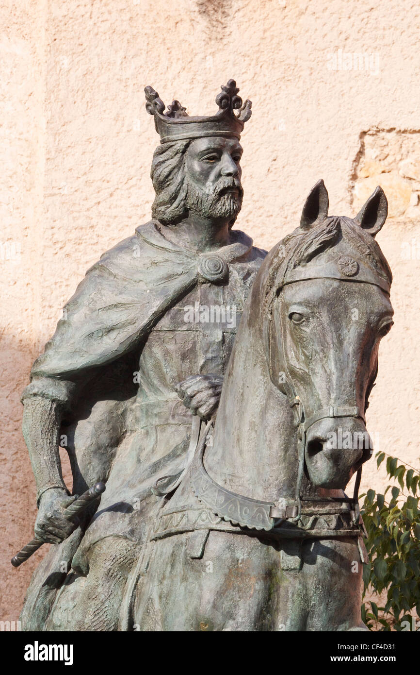 Statue von Alfonso VIII, 1155-1214, König von Kastilien. Bildhauer, Javier Barrios. Cuenca, Provinz Cuenca, Spanien Stockfoto