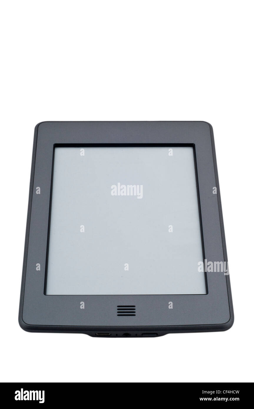 Hand hält ein modernes E-Book-Lesegerät mit E-Ink-Display für digitales Lesen und Online-Bibliothekszugriff, isoliert auf weiß Stockfoto