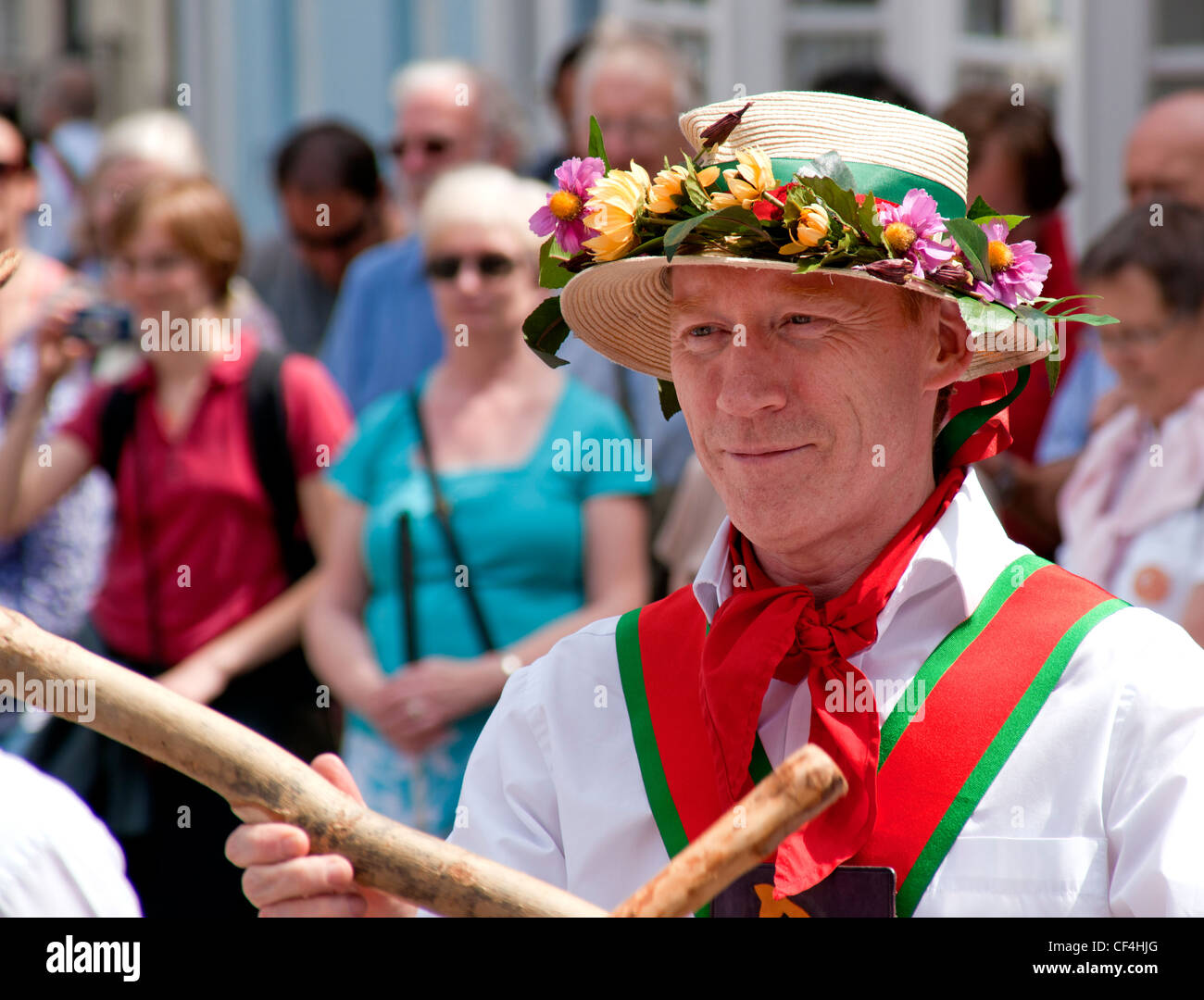 Morris in der hundertjährigen Morris Tanz Festival in Thaxted tanzen. Stockfoto