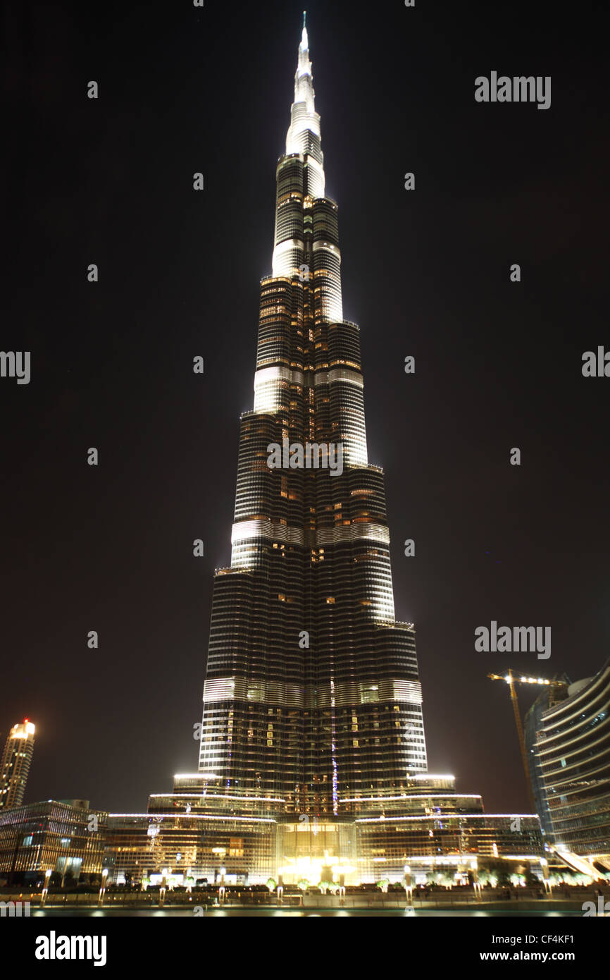 Wolkenkratzer Burj Dubai bei Nacht Zeit Gesamtansicht, Dubai, Vereinigte Arabische Emirate Stockfoto