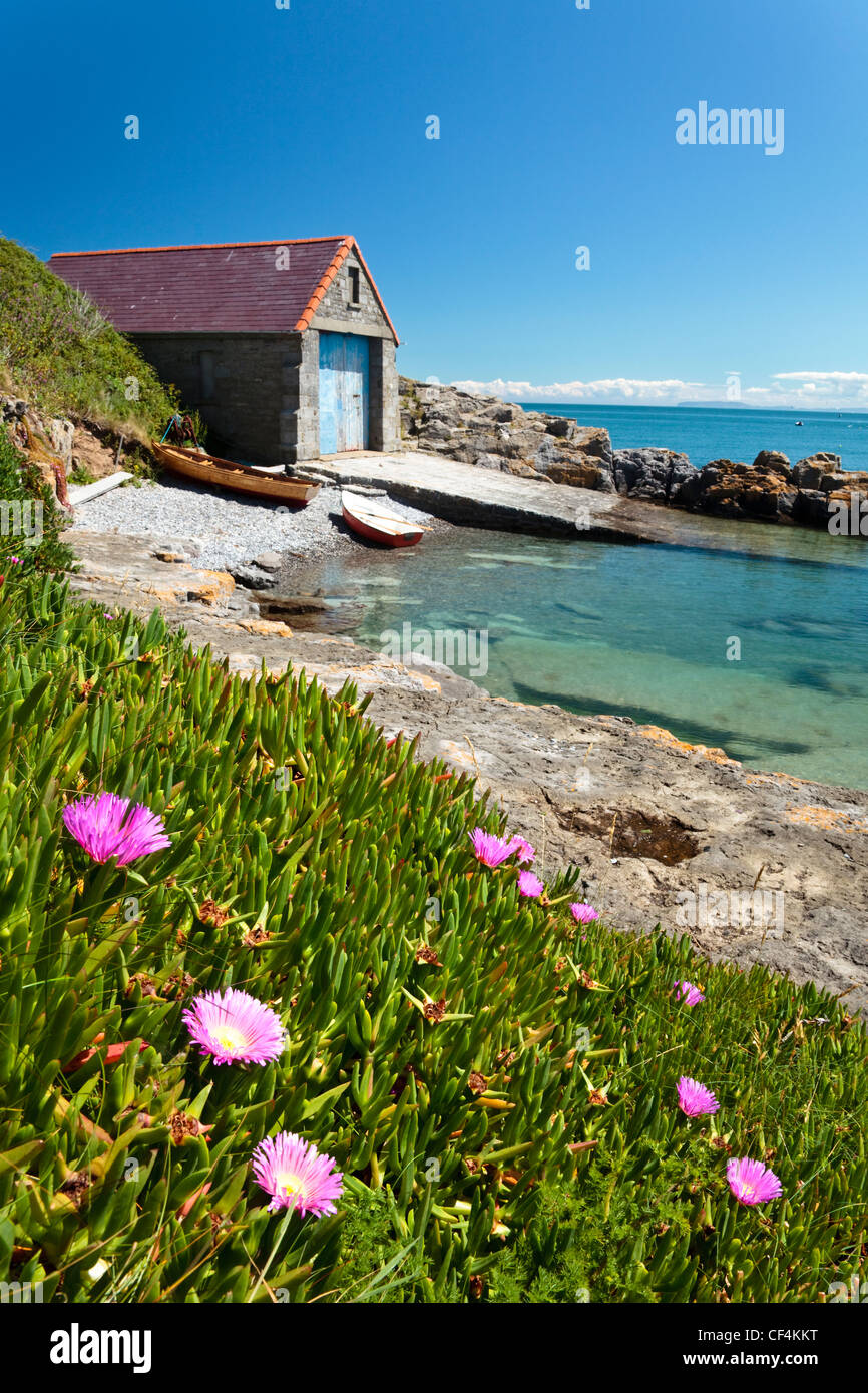Die alte Rettungsstation in Porth Neigwl, Moelfre, auf der Isle of Anglesey. Stockfoto