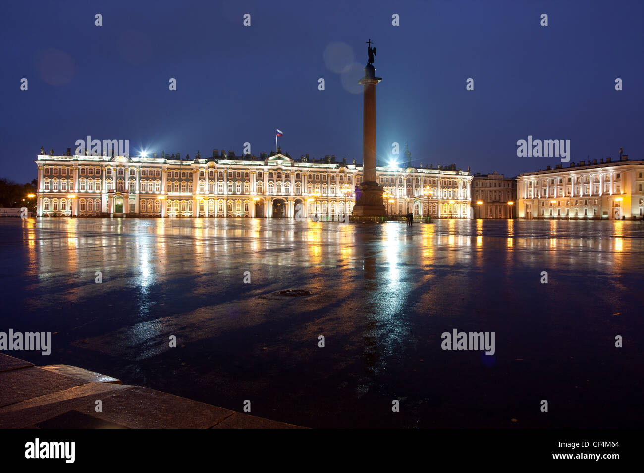 Die Staatliche Eremitage, Winterpalast, die Alexandersäule, Schlossplatz, Sankt-Petersburg, Russland Stockfoto