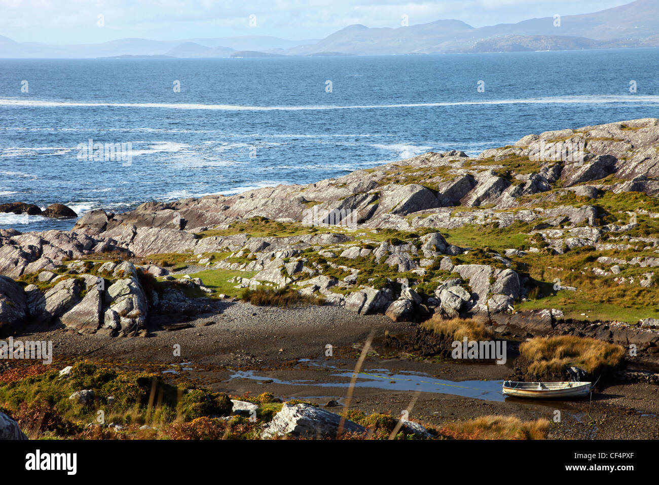 Zerklüftete Küste der Beara-Halbinsel an der Südwestküste von Irland. Stockfoto