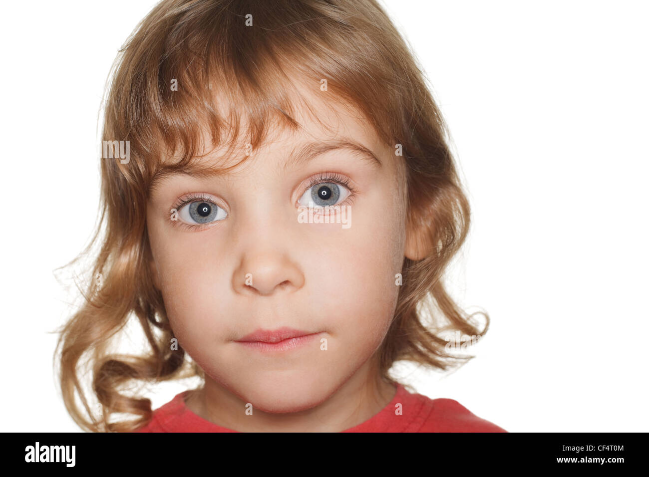 Porträt Kleinkind in einem roten T-shirt-Fotostudio in Erstaunen versetzen. Ringblitz Stockfoto
