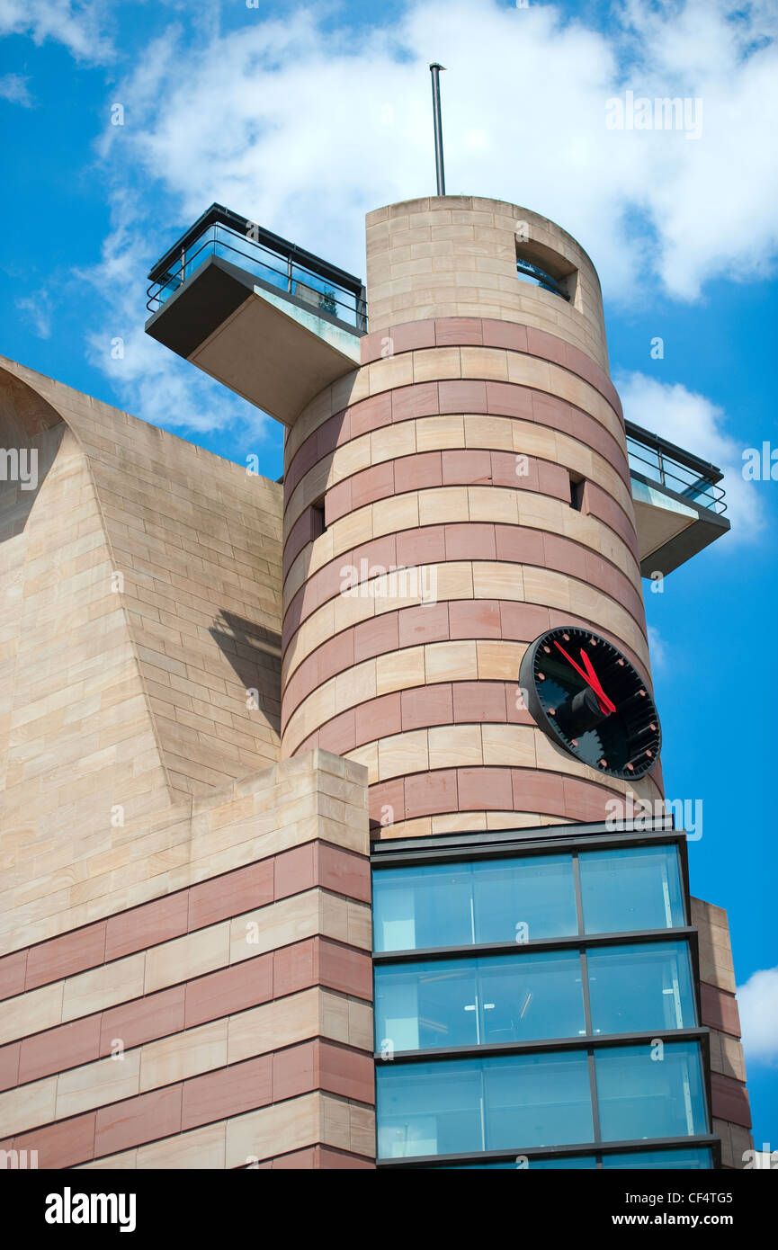 Nr. 1 Geflügel in der City of London. Das Gebäude ist postmodern im Design und steht auf dem ehemaligen Gelände der Mappin und Webb. Es ho Stockfoto