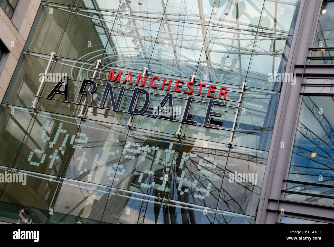 Manchester Arndale, Großbritanniens größte innerstädtische Einkaufszentrum, befindet sich im Herzen der Innenstadt von Manchester. Stockfoto