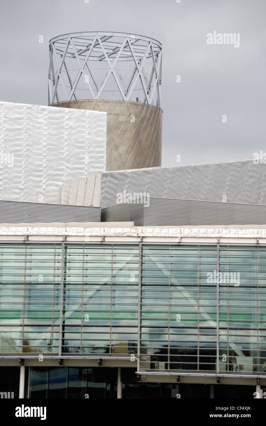 Die Lowry-Kunstgalerie und Theater im Herzen der sanierten Salford Kais in Greater Manchester. Stockfoto