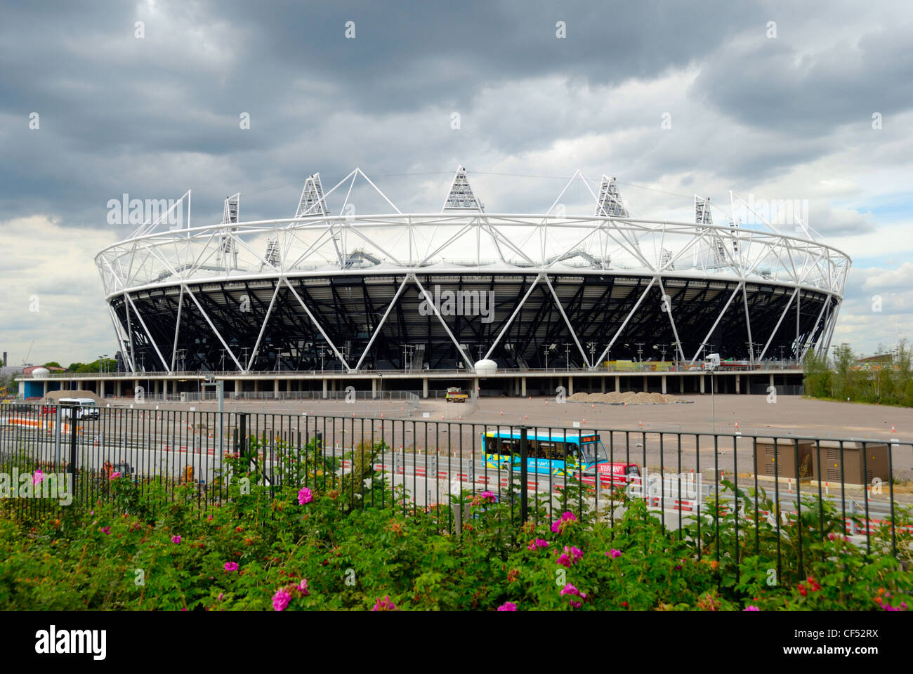 Dramatische Wolken über die 2012 Olympischen Stadion. Stockfoto