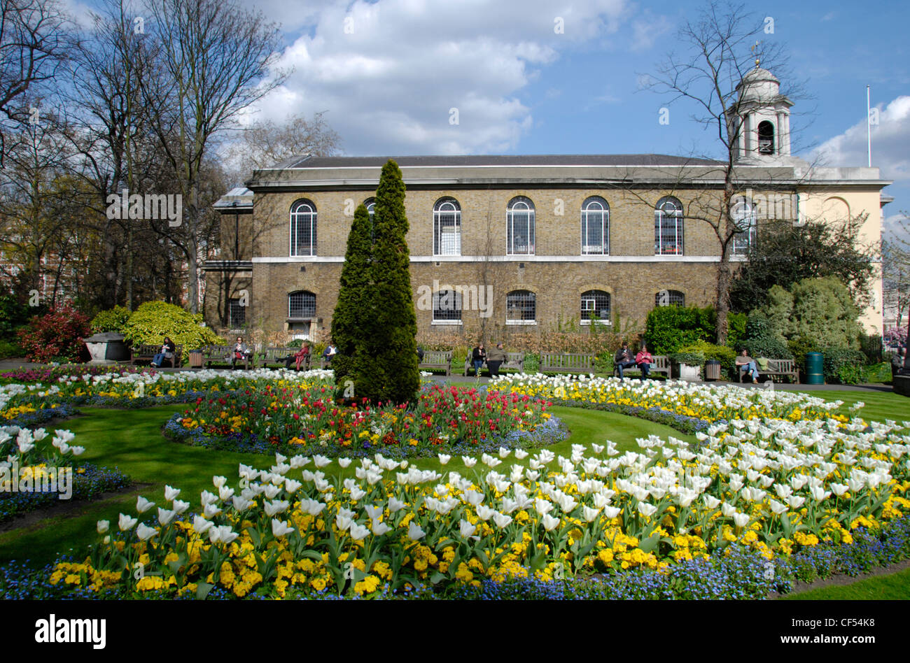 Str. Johns Holz Kirche und Garten in London. Stockfoto