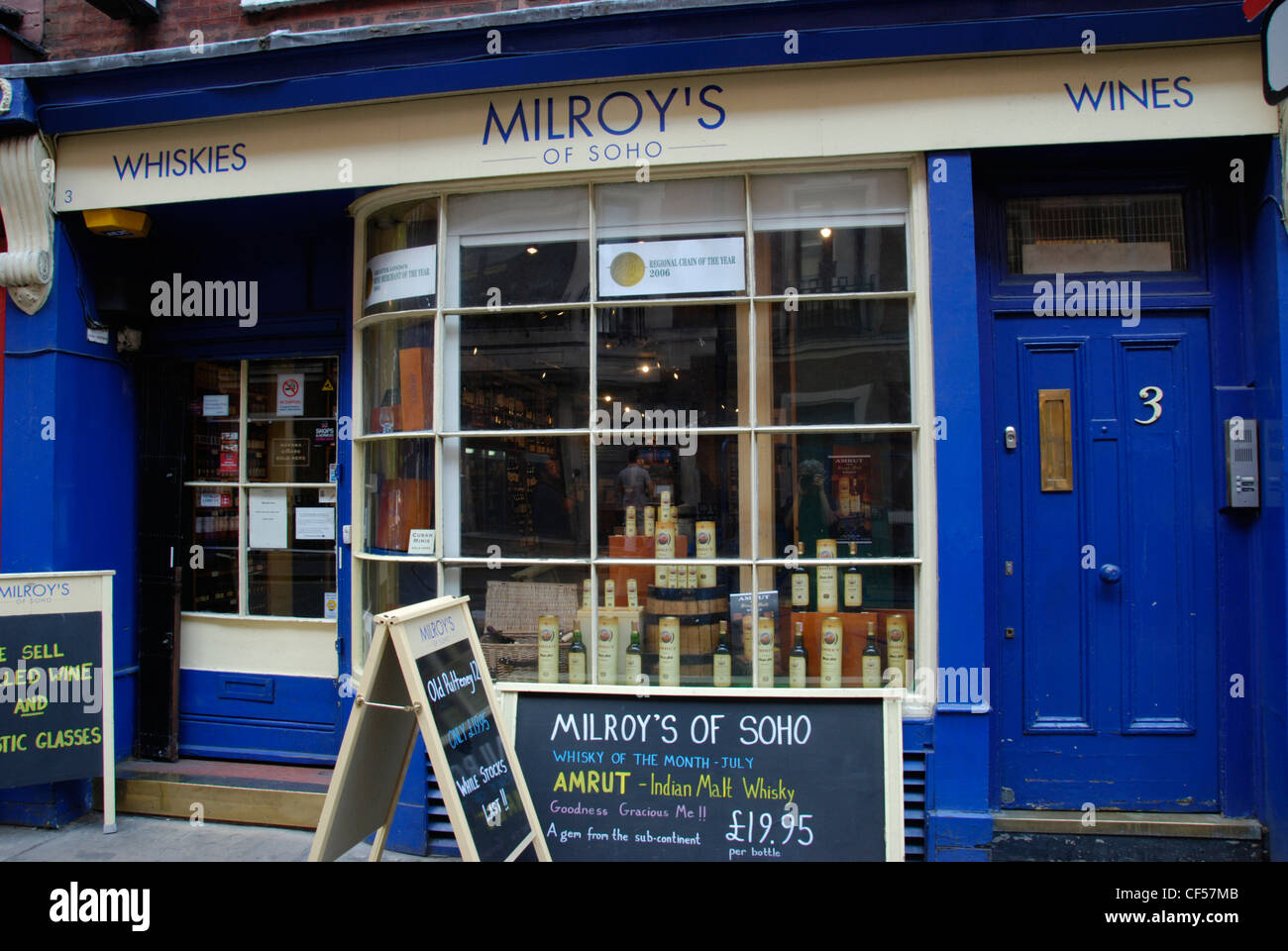 Die Ladenfront des Milroys von Soho Lizenz auf Griechisch Street. Stockfoto