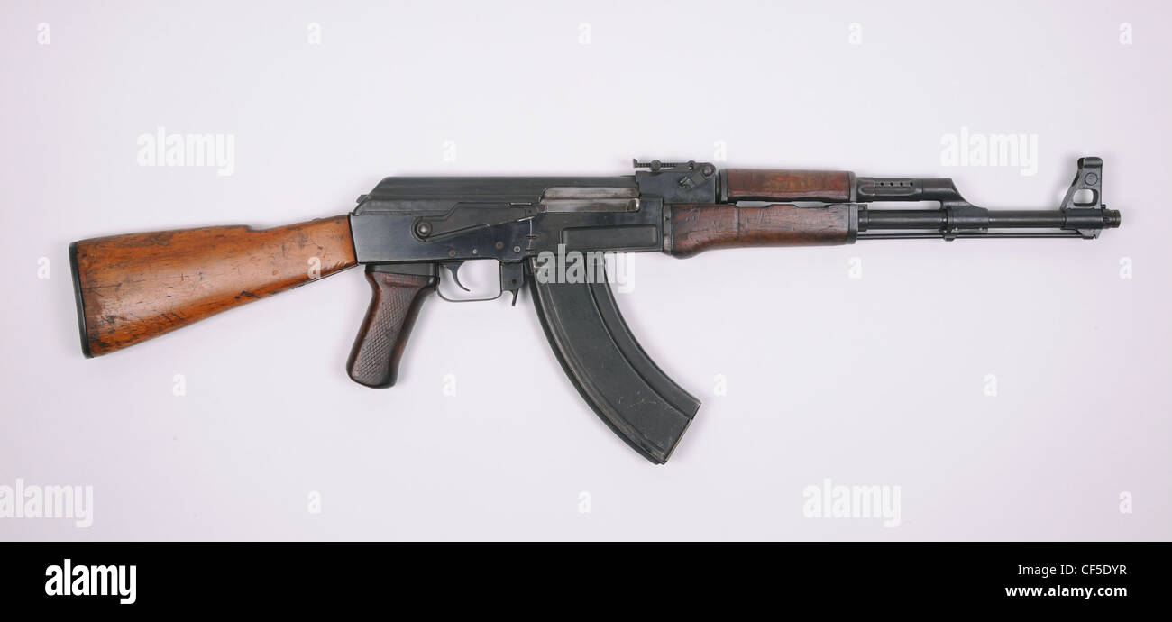 Die allgegenwärtigen russischen AK47. 3. Muster-gefräste Receiver-Modell. Stockfoto