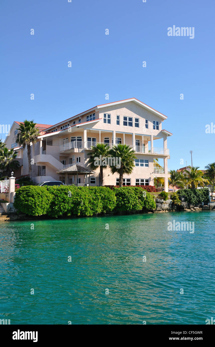 Bell-Kanal Club & Marina Eigentumswohnungen, Lucaya Beach, Bahamas Stockfoto