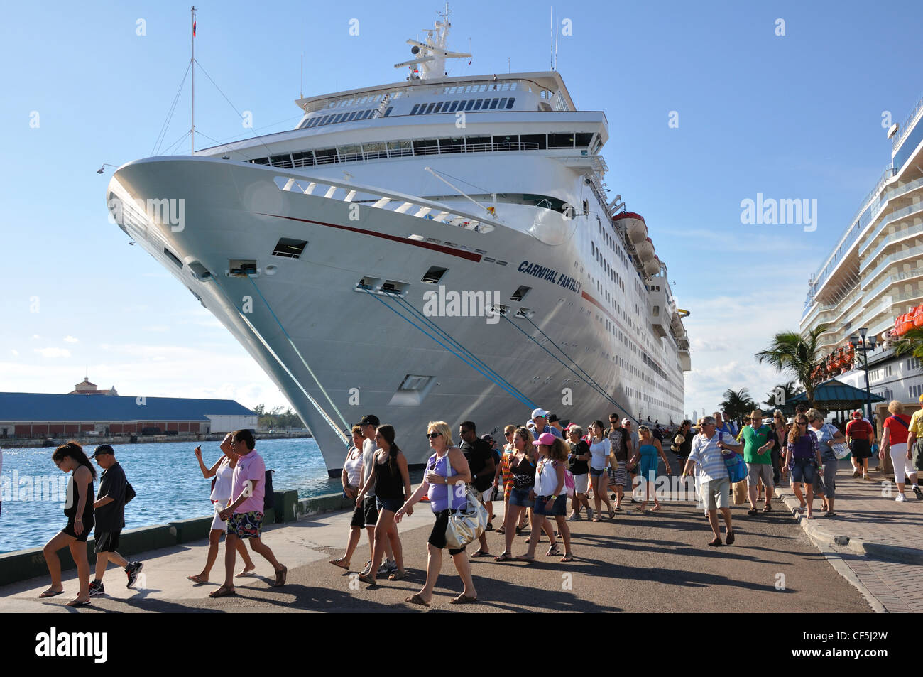 Kreuzfahrtschiffe in Nassau, Bahamas Stockfoto