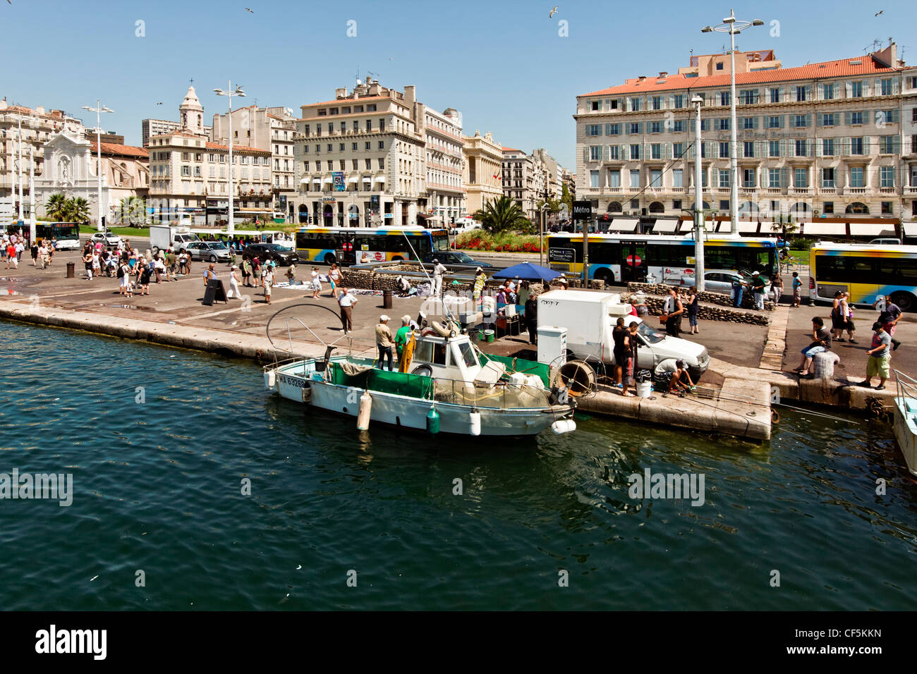 Blick auf den alten Hafen, Vieux Port, Marseille, Provence-Alpes-Côte d ' Azur, Frankreich, Europa Stockfoto