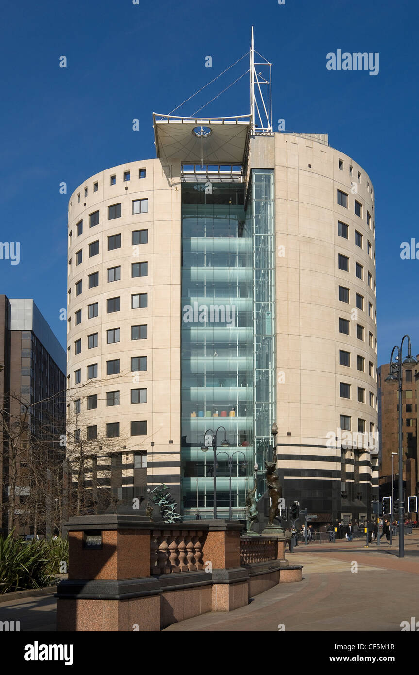 Modernes Bürogebäude Nr. 1 Stadtplatz mit Blick auf City Square in der Nähe von Bahnhof Leeds. Stockfoto