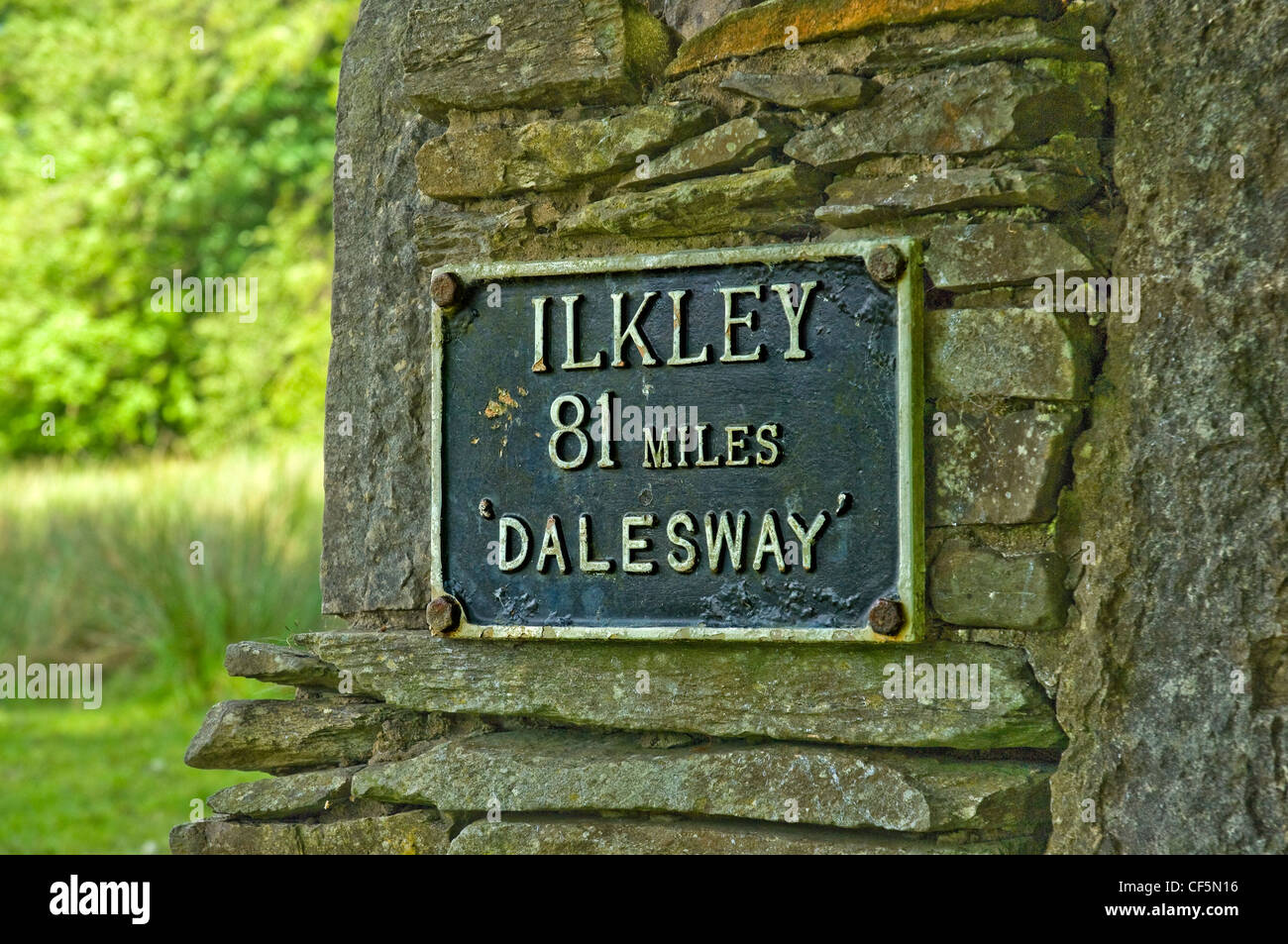 Dalesway unterzeichnen anzeigende Ilkley 81 Meilen. Stockfoto